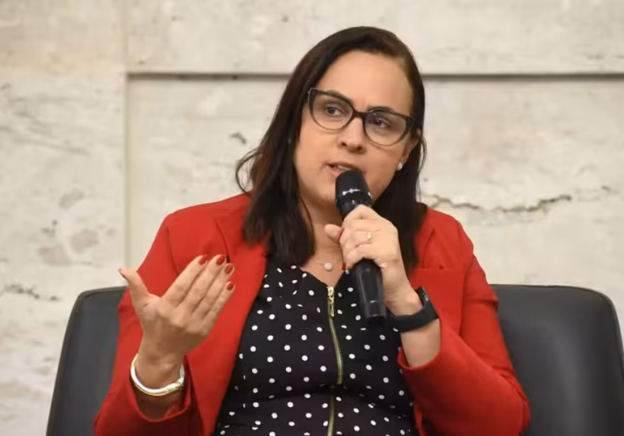 Presidente do INSS pede afastamento de vice por ligação com Stefanutto
