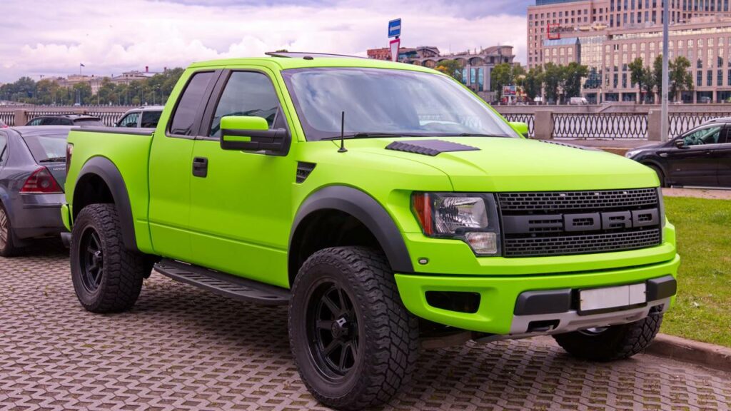 Top 5 carros estrangeiros que os brasileiros sonham em dirigir