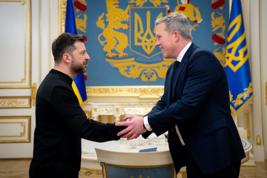 Crusoé: Zelensky recebe dos EUA plano para encerrar guerra