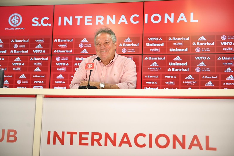 Internacional anuncia volta de Abel Braga, como técnico, de novo