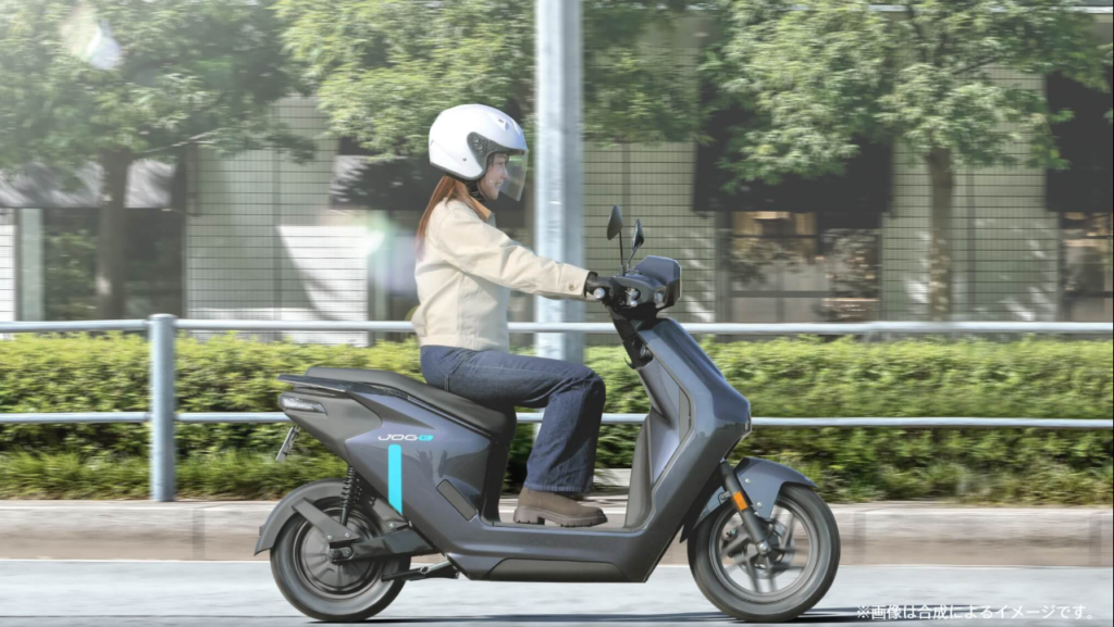 Yamaha lança scooter elétrica sem bateria e promete o fim dos carregadores em casa
