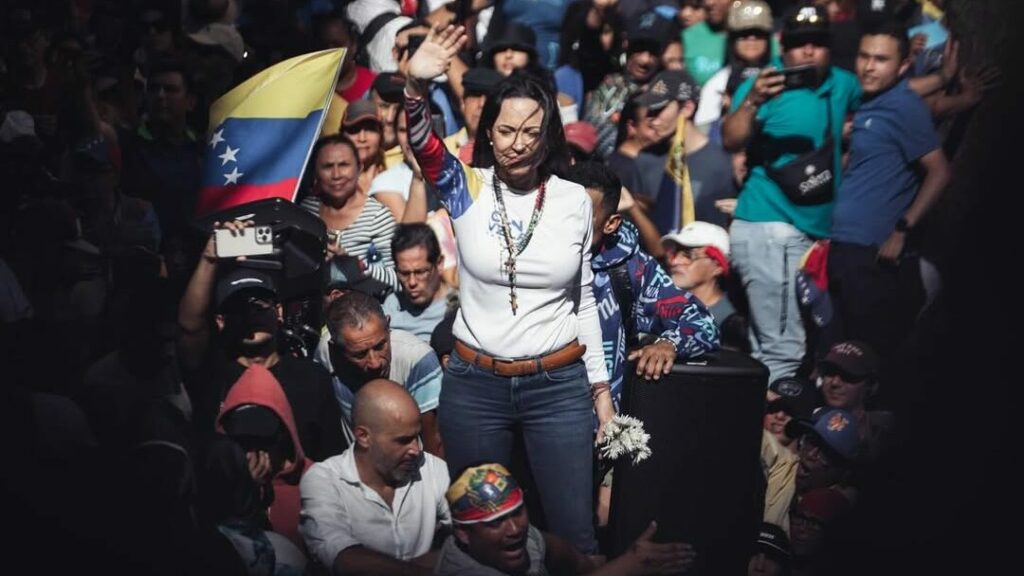 Crusoé: Queda de Maduro “libertará Cuba e Nicarágua”, diz María Corina