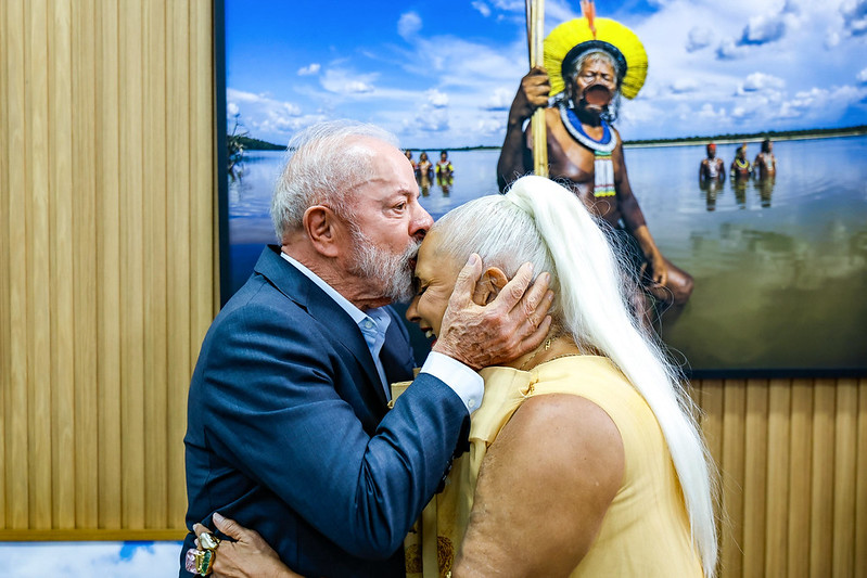 Roberto Reis na Crusoé: Lula perde para Lula