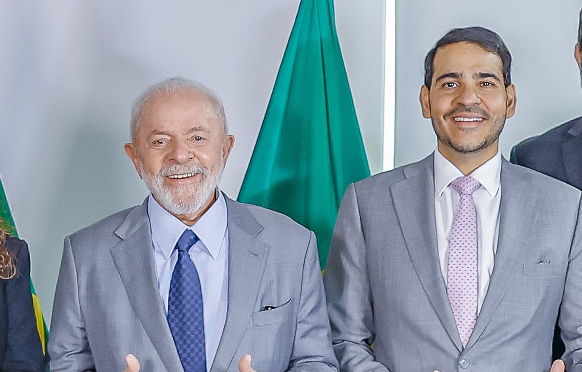 Crusoé: Jorge Messias cita Lula 54 vezes em sua tese de doutorado