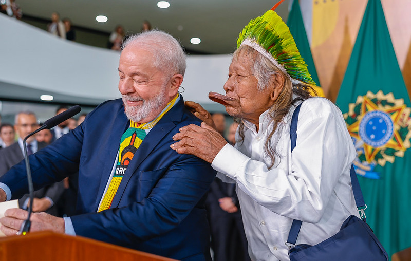 Crusoé: Cacique Raoni contra exploração de petróleo na Foz do Amazonas