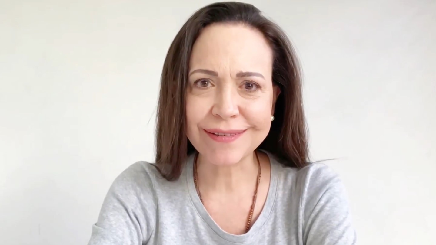 Crusoé: Latinos querem Maduro deposto e María Corina no poder