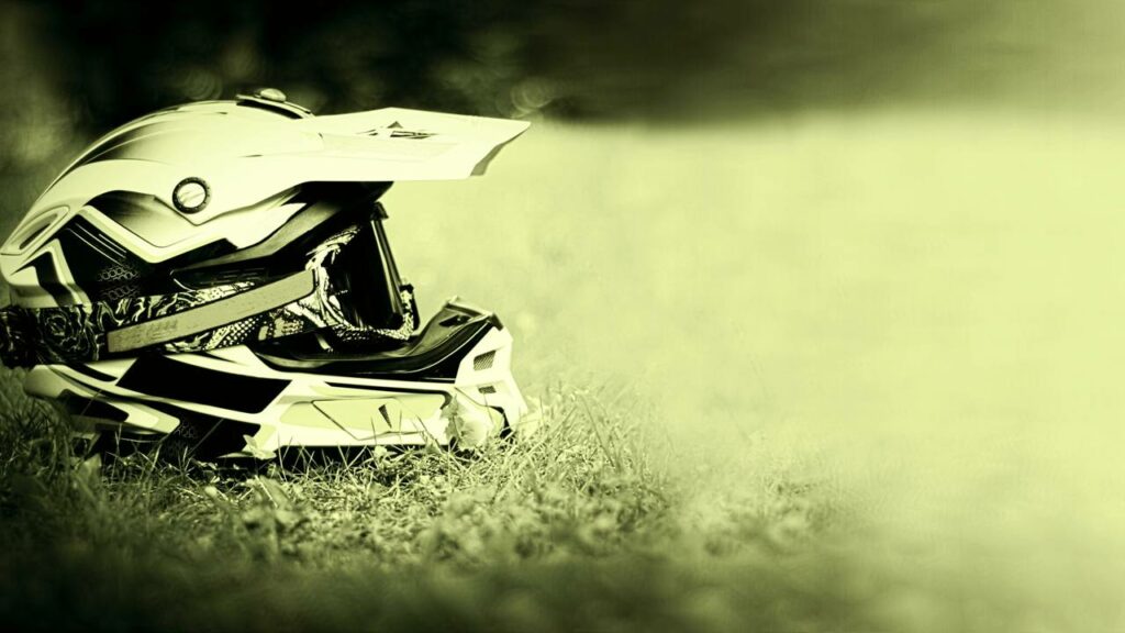 Piloto de moto morre em acidente durante apresentação no Beto Carrero World