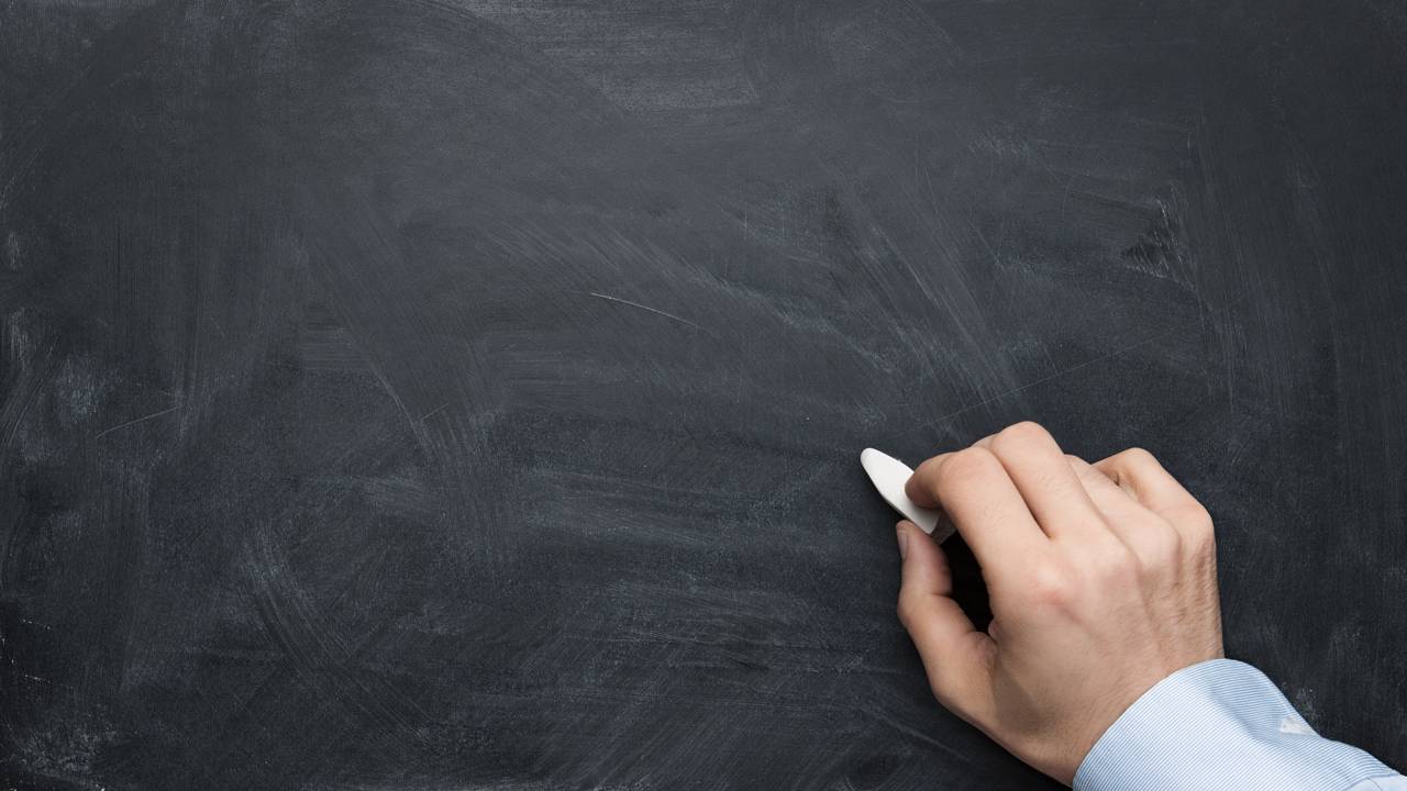 Professor eleito o melhor do mundo distribuiu prêmio milionário e fez cruzada contra o casamento infantil