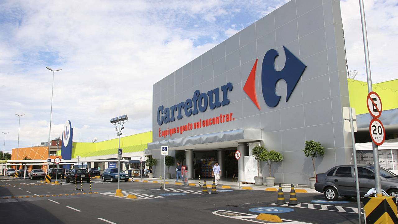 Quem vai comprar e o que vai acontecer com a Carrefour?