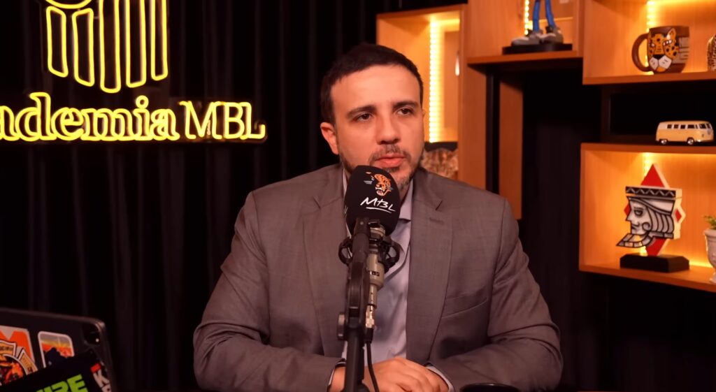 “Flávio Bolsonaro é um ladrão”, diz Renan