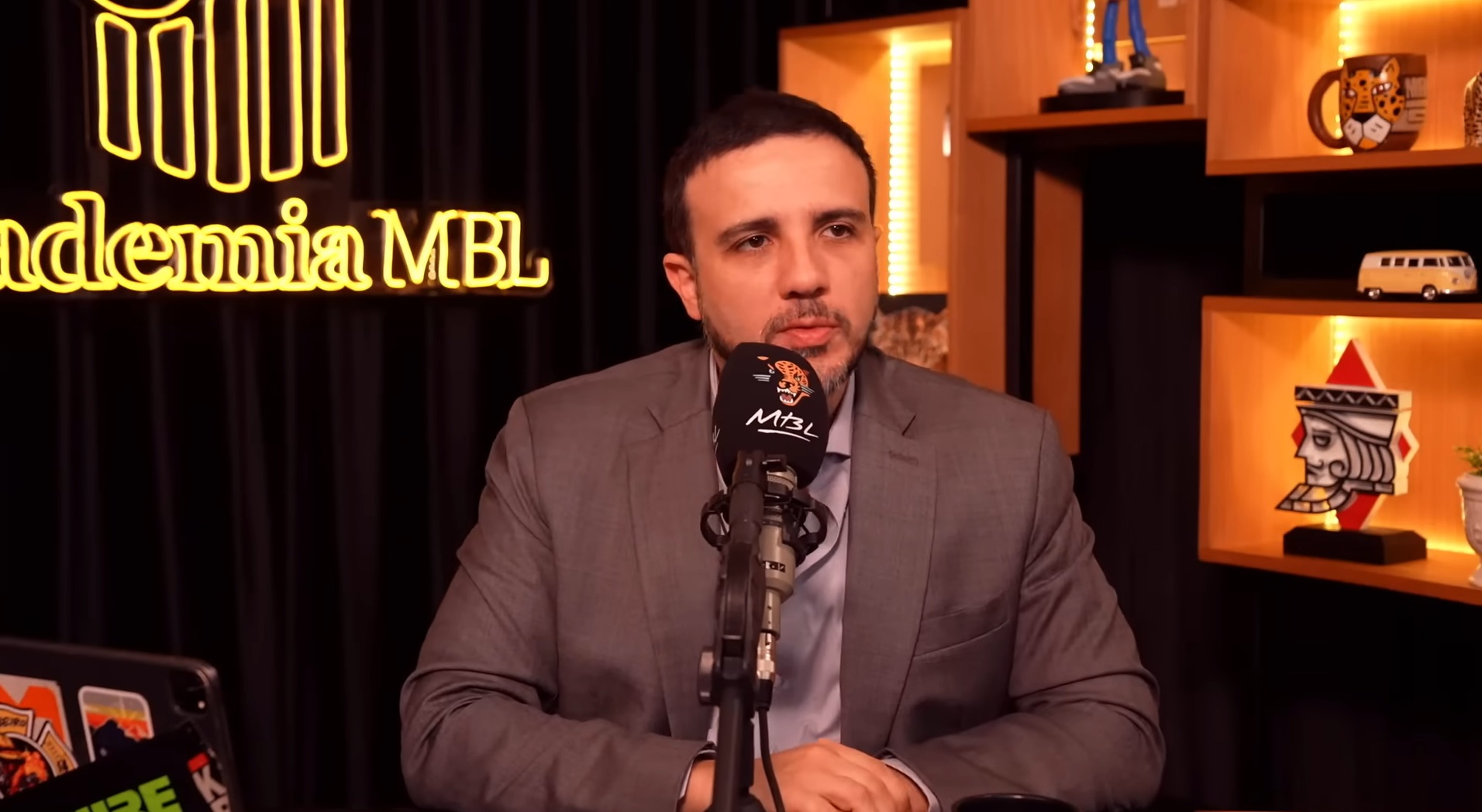 Crusoé: A primeira pesquisa sobre Renan Santos contra Lula