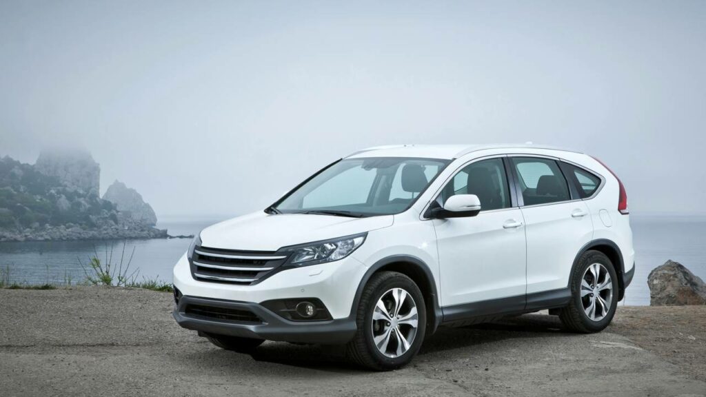 SUV 4×4 de geração antiga tem peça mais barata no mercado e problema de fábrica já resolvido