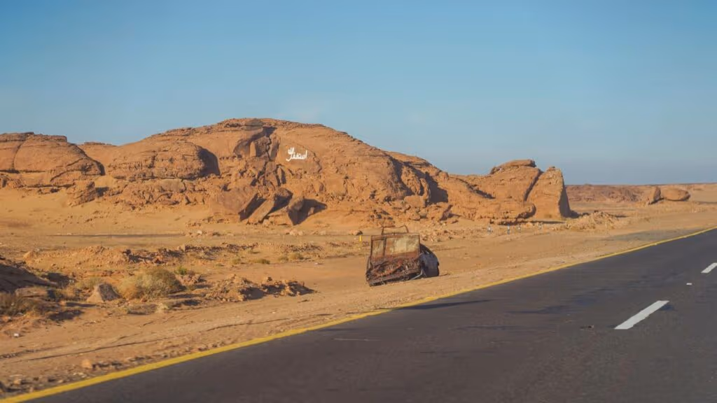 A estrada mais longa e reta do mundo possui mais de 240 quilômetros