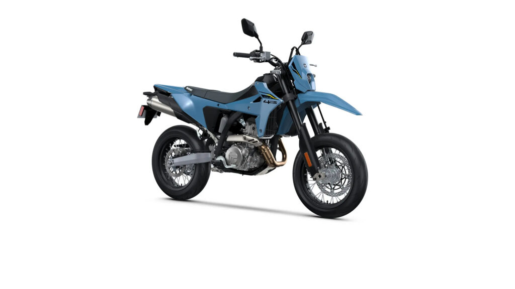 Não é barata, mas com 38 vc e pesando 154 kg essa é a moto mais engraçada que você pode ter