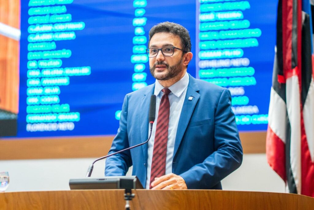 Deputado ironiza atuação de Dino no STF em caso dos ‘áudios vazados’