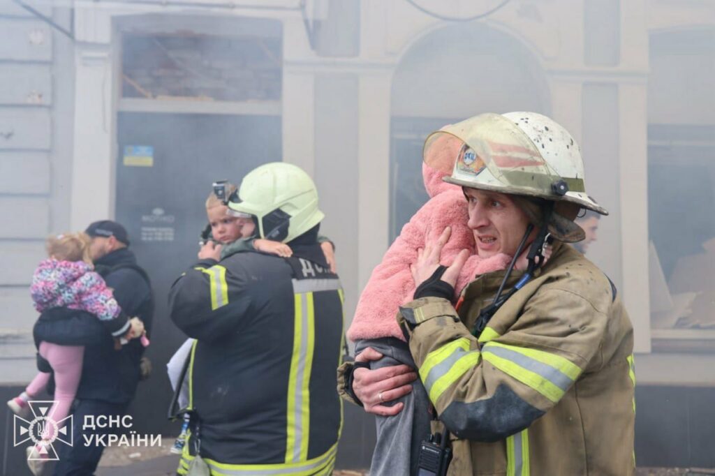 Zelensky denuncia ataque russo com 112 drones e mísseis balísticos