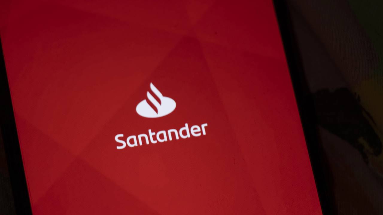 Santander passa por instabilidade no aplicativo e prejudica Pix