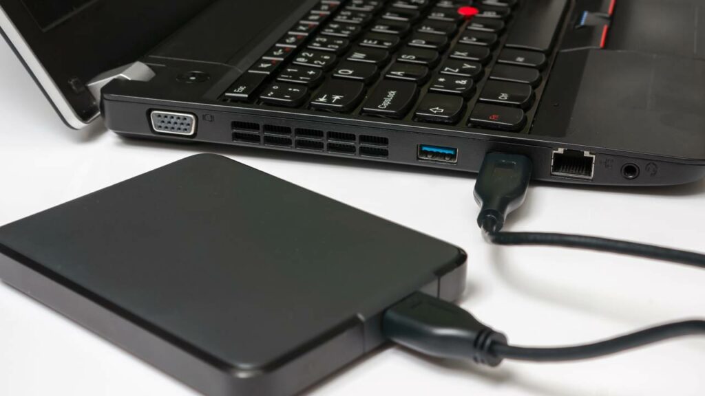 O que você precisa para montar um kit de backup seguro para fotos, vídeos e documentos