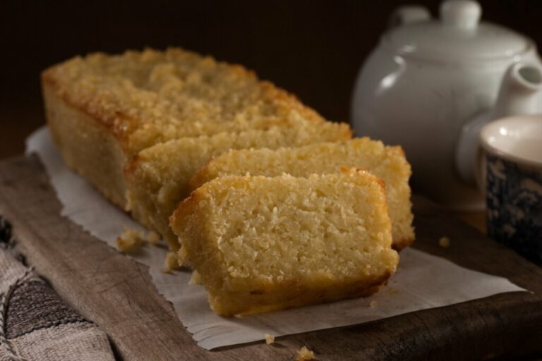 Bolo de liquidificador: 4 receitas práticas e saborosas para o café da manhã