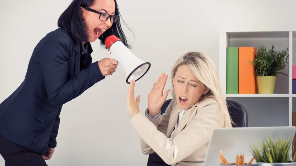 Como lidar corretamente com um chefe estressadinho no trabalho