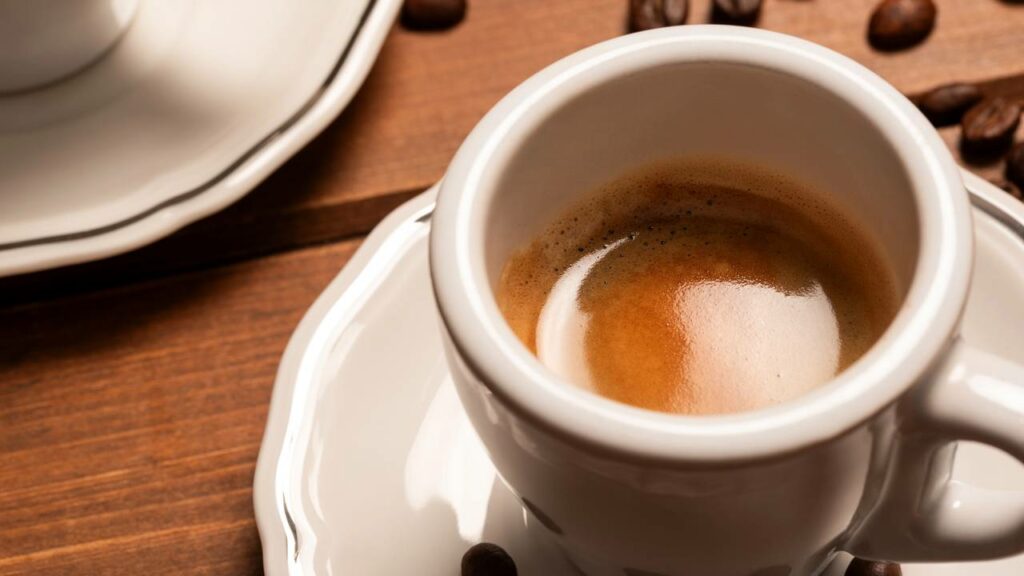 O café tem capacidades antioxidantes e anti-inflamatórias - Créditos: depositphotos.com / marmo81