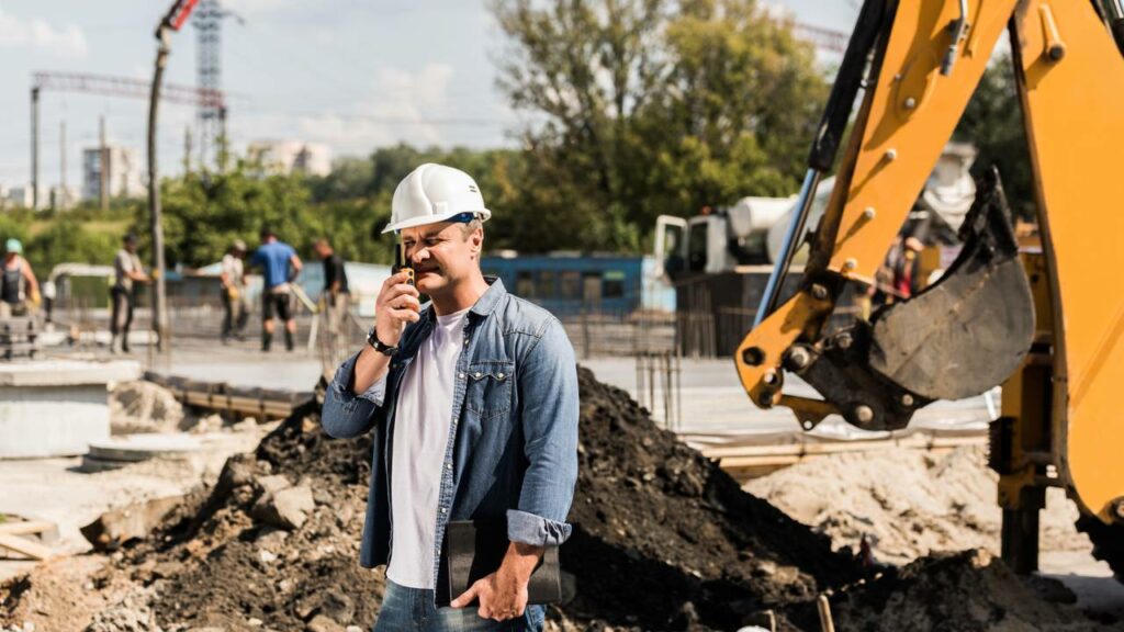 Como está o preço da mão de obra para pedreiros em novembro de 2025?
