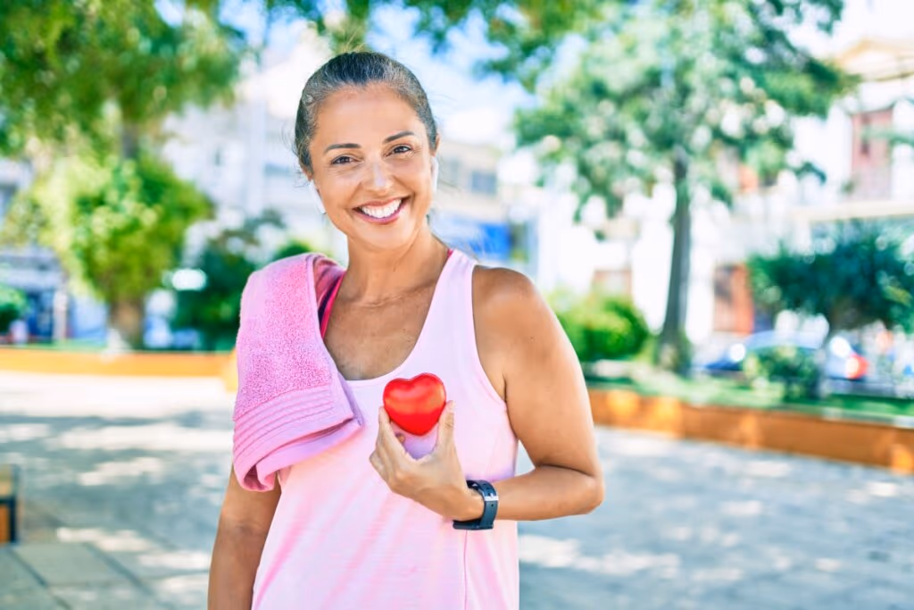 Envelhecimento feminino: entenda como as mudanças acontecem juntas