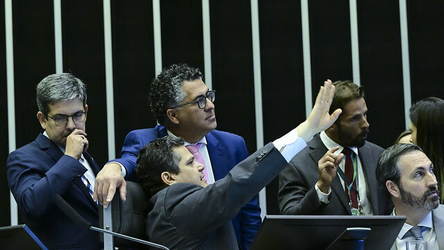 Alcolumbre manda recado ao governo Lula ao derrubar vetos