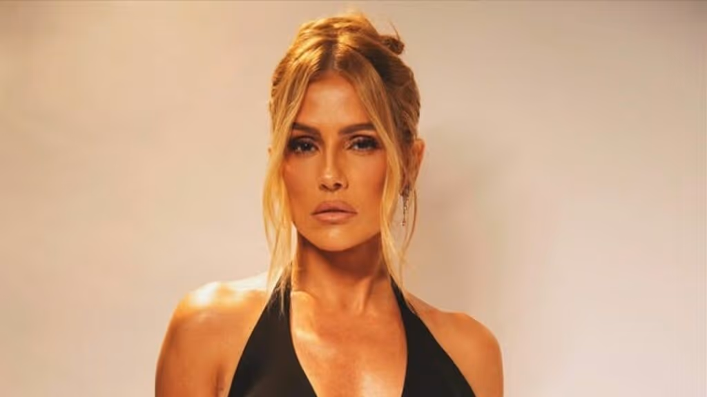 Deborah Secco muda visual para novo filme de Bruna Surfistinha