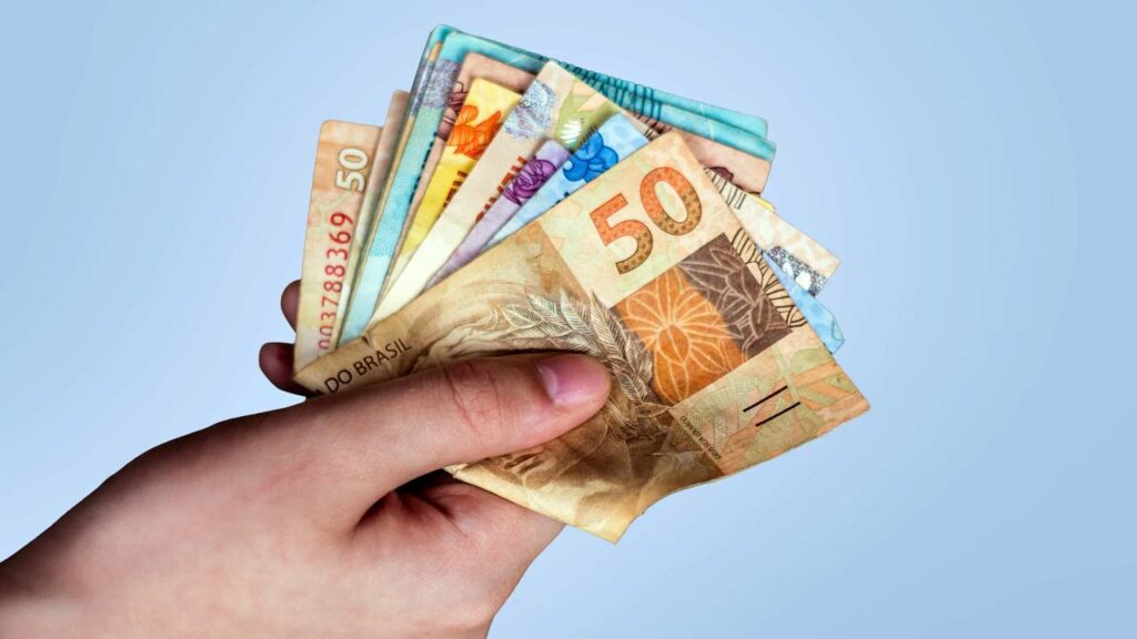 Mesmo optando pelo saque-aniversário, o trabalhador receberá os 40% de multa em caso de demissão - Créditos: depositphotos.com / Etalbr