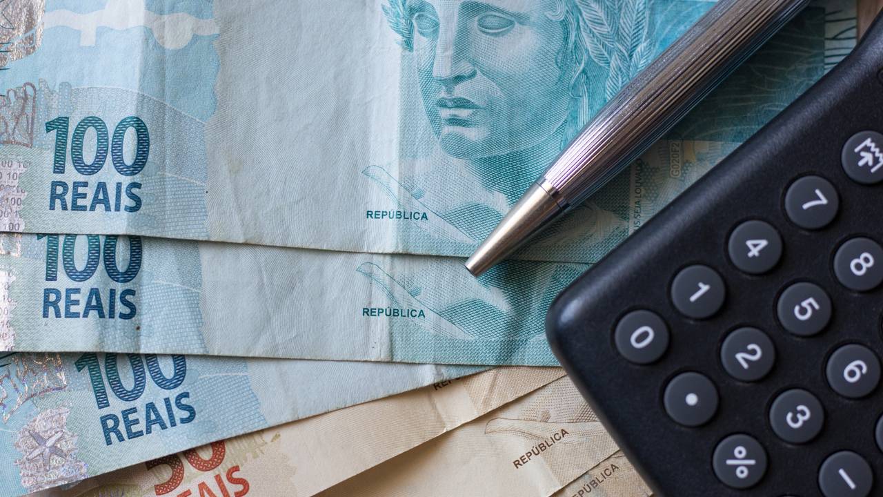 Estratégias para viver com um salário menor que R$2.000