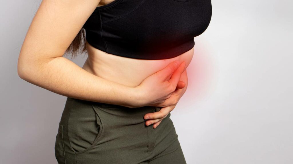 O que é a doença de Crohn? A condição que afeta o jornalista Evaristo Costa