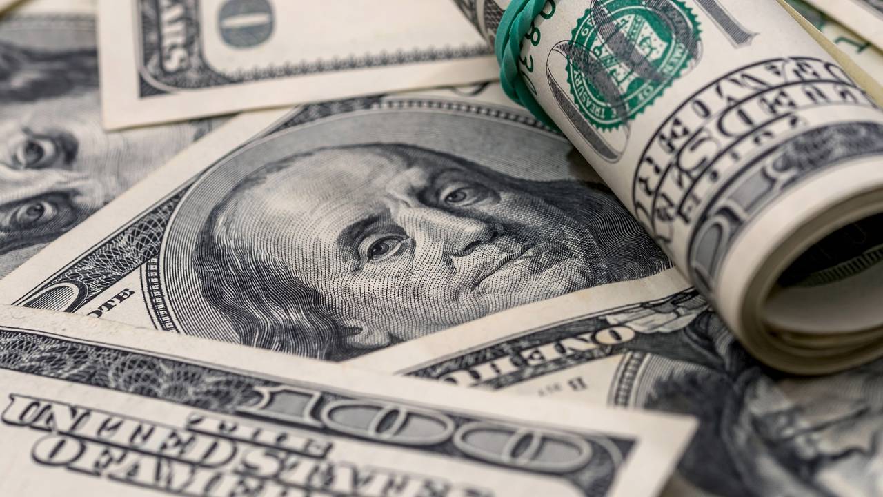 Quanto custa o dólar hoje, 27/11? Entenda o que está mexendo com a moeda
