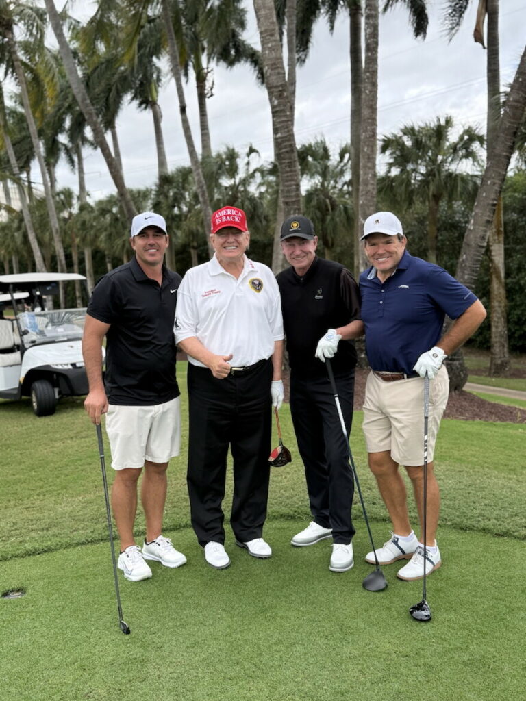 Após aviso sobre Venezuela, Trump publica vídeo jogando golfe: “Ganhar é bom”