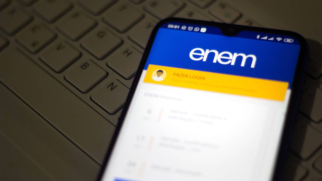 Estudantes pedem “justiça” após polêmicas com o Enem