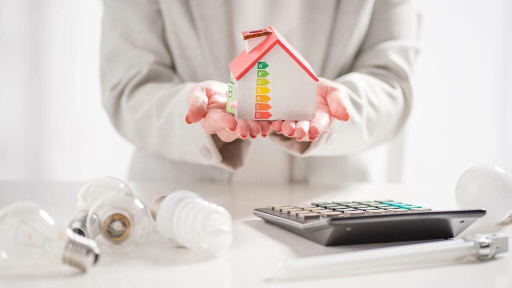 Aplicativos que fazem diferença na hora de economizar energia elétrica dentro de casa
