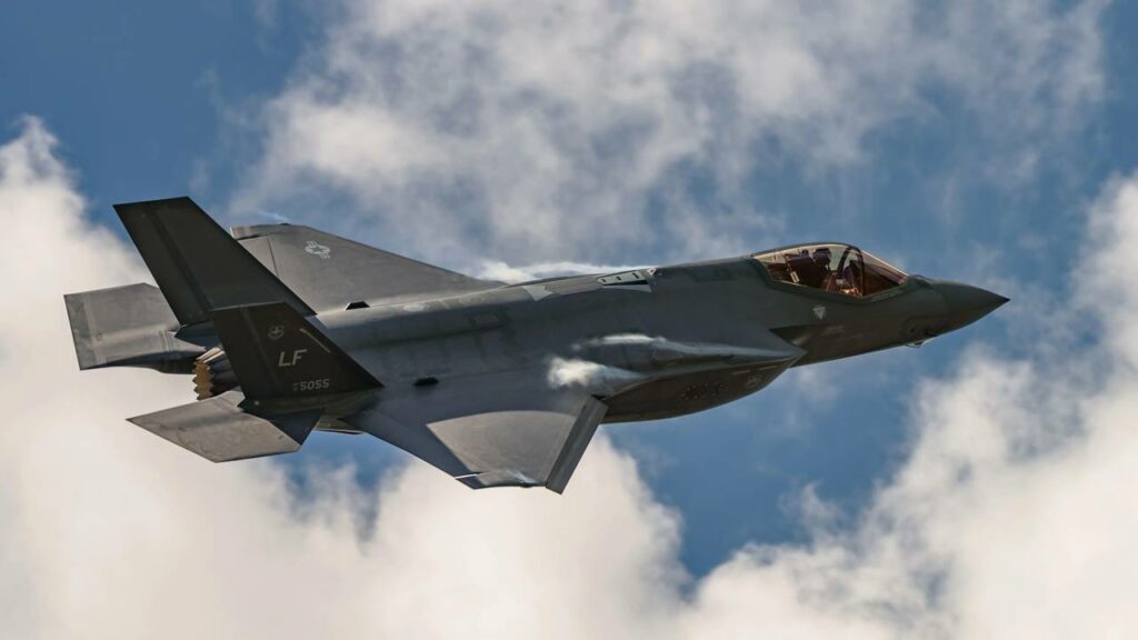 Bélgica gasta 5,6 bilhões de euros em caças F-35, mas não consegue treiná-los em seu próprio espaço aéreo