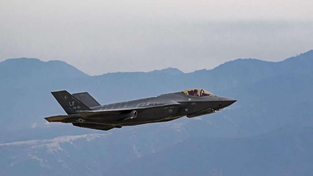 O F-35 é um dos caças mais adquiridos hoje em dia - Créditos: depositphotos.com / KGriff