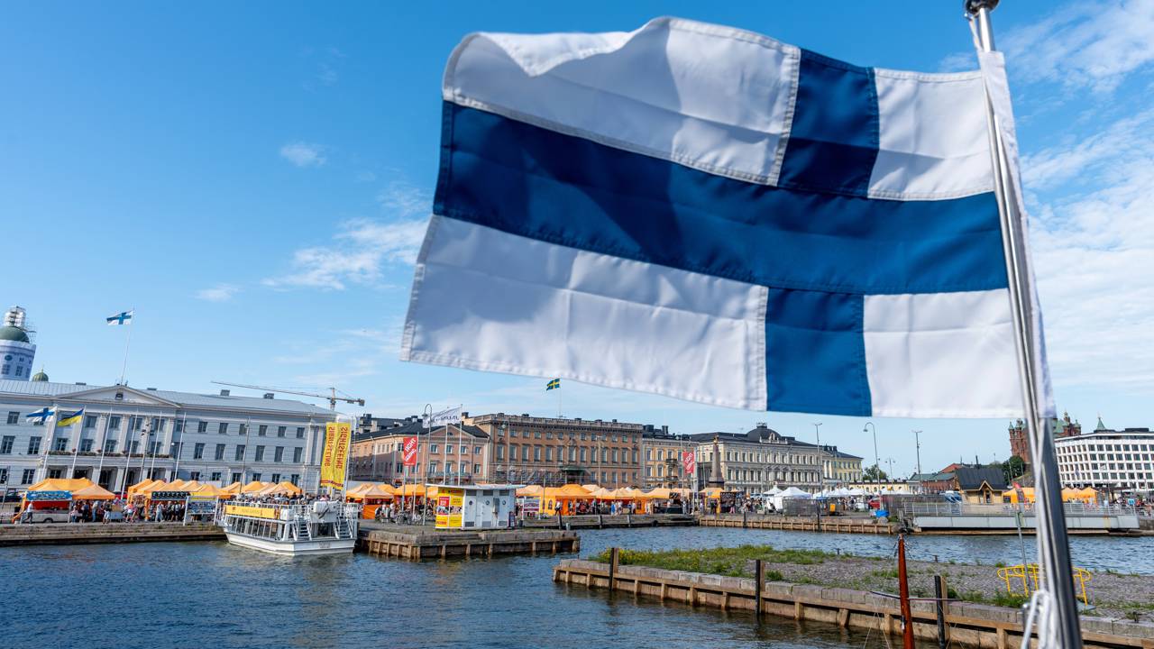 Mesmo na crise, o país mais feliz do mundo ensina sobre resiliência