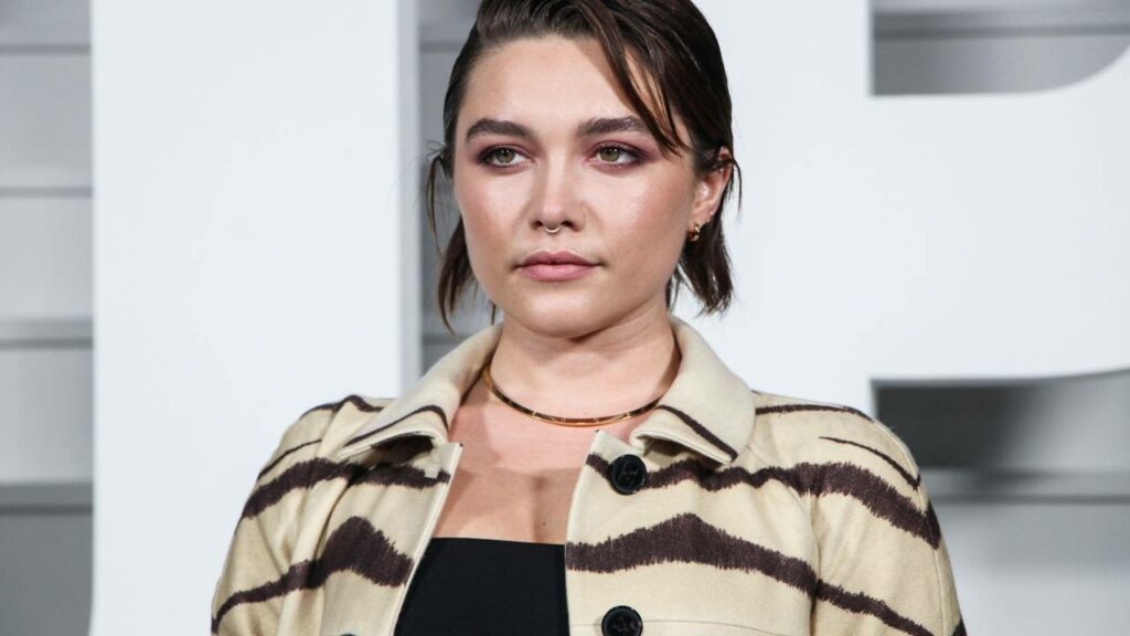 Florence Pugh relata o “pesadelo” de Midsommar