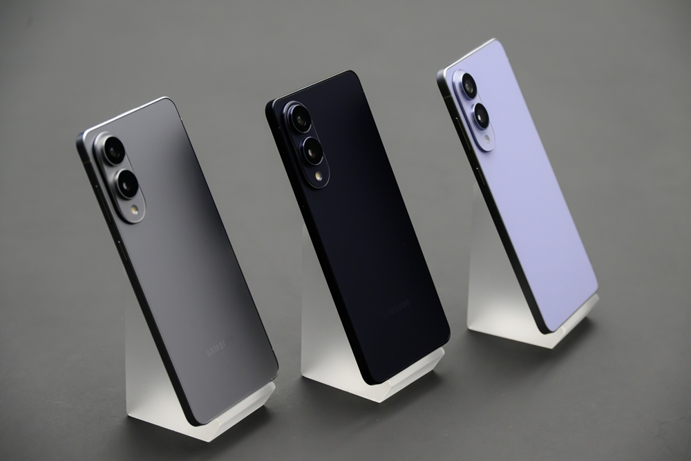 O Galaxy s25 Edge tentou ganhar o gosto do p&uacute;blico com seu design ultrafino e minimalista - Reprodu&ccedil;&atilde;o/Samsung