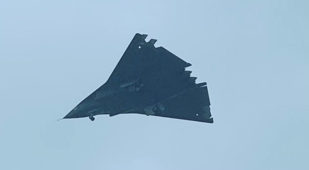 J-36: 6ª geração de caças chinês é de tirar o folego e impressiona o mundo militar