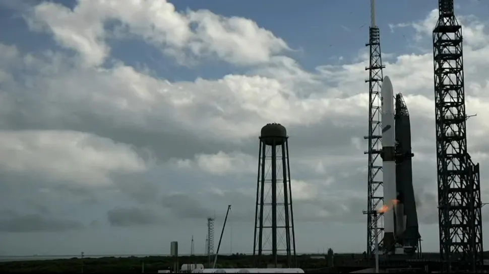 Excesso de nuvens e tempo fechado causaram o adiamento do lançamento do foguete que carregava as sondas da missão ESCAPADE - Reprodução/Blue Origin