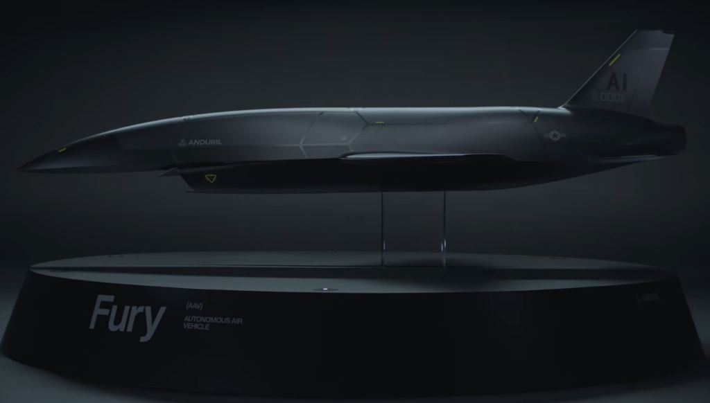 Este drone pode voar com quase nenhum humano e promete salvar pilotos no combate