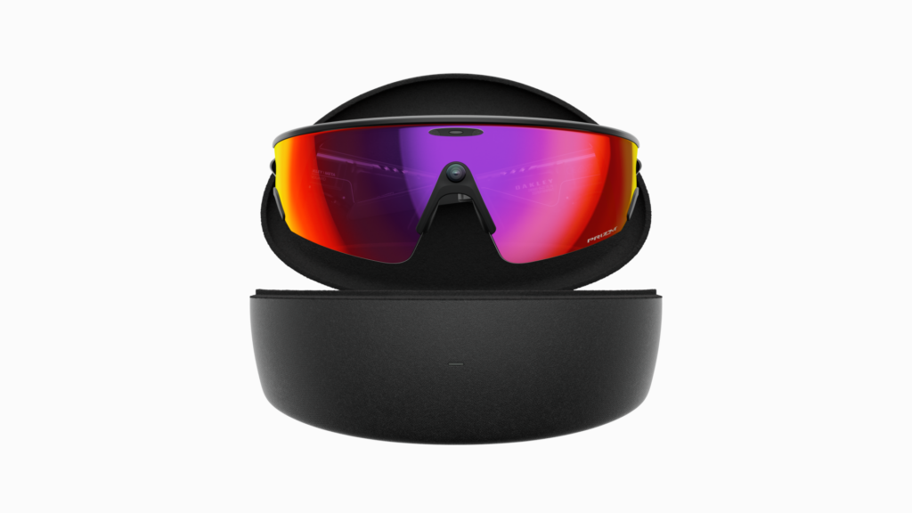O óculos da Meta Oakley Vanguard é voltado para esportistas, com funções de medição de distância, desempenho e mais - Reprodução/Meta