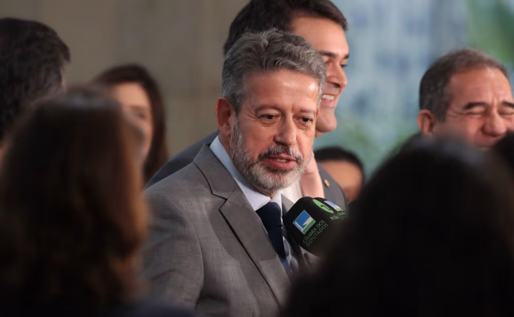 Retrospectiva: o dia em que a Câmara aprovou a reforma do IR por unanimidade