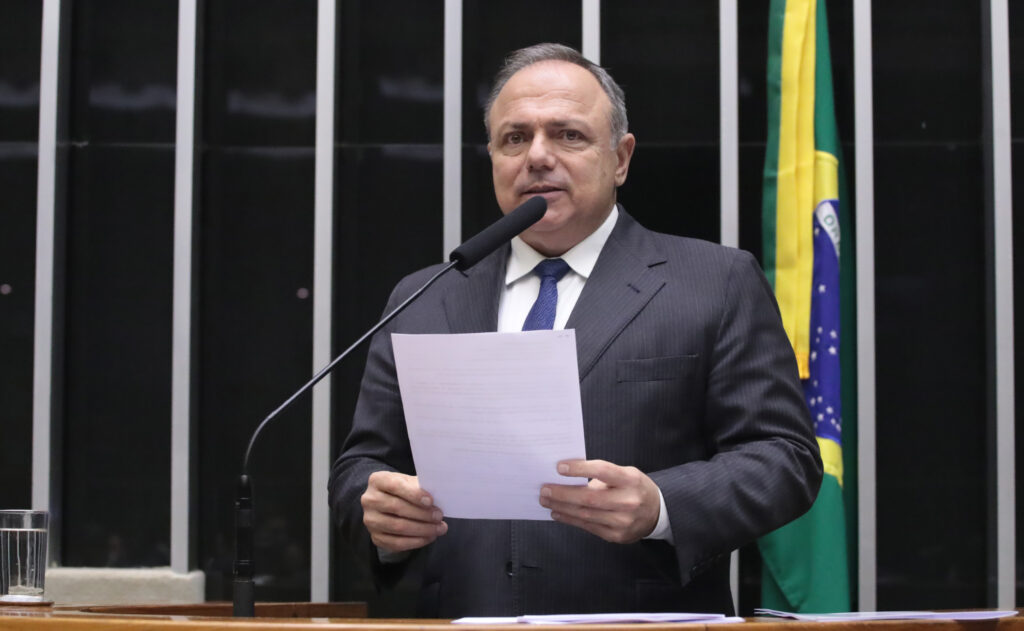 Câmara libera até R$ 5 bi fora do teto para defesa nacional