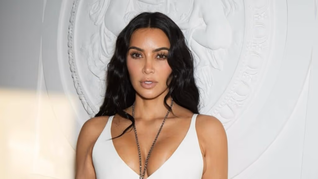 Kim Kardashian descobre aneurisma cerebral durante exame de rotina