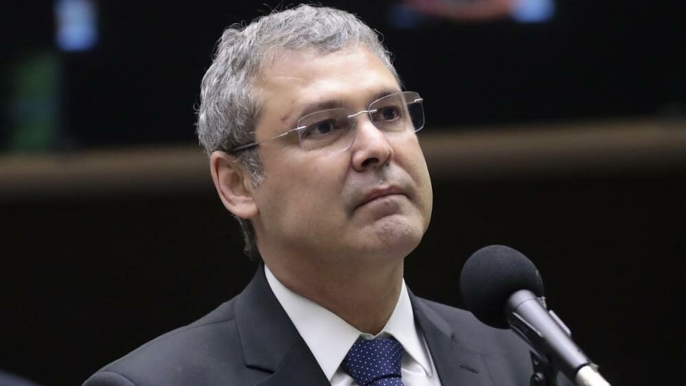 Lindbergh critica nova versão do PL Antifacção: “Alterações não mudam nada”