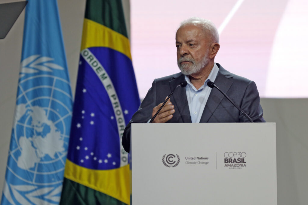Aprovação de Lula interrompe tendência de alta, indica Quaest